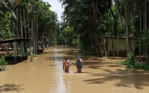 16southasia-floods-ptmq-articleLarge